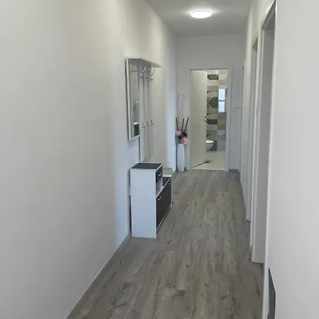 Spacious New App For 5 Persons, Close Beach&city Apartament *