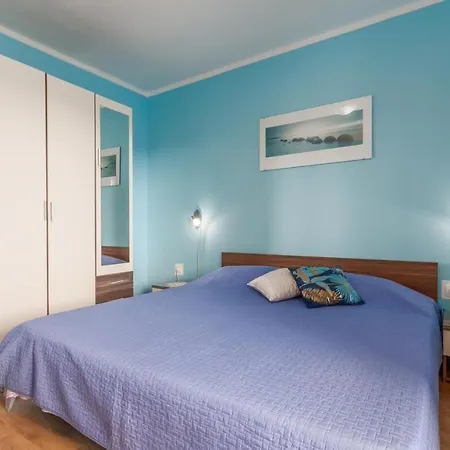 Daire Spacious New App For 5 Persons, Close Beach&city Poreč