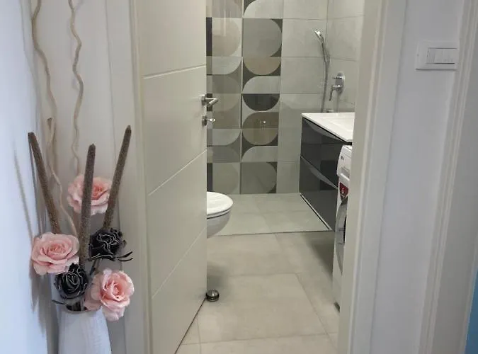 Spacious New App For 5 Persons, Close Beach&city * Poreč