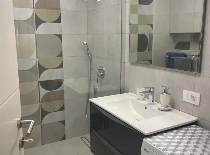 Spacious New App For 5 Persons, Close Beach&city * Пореч