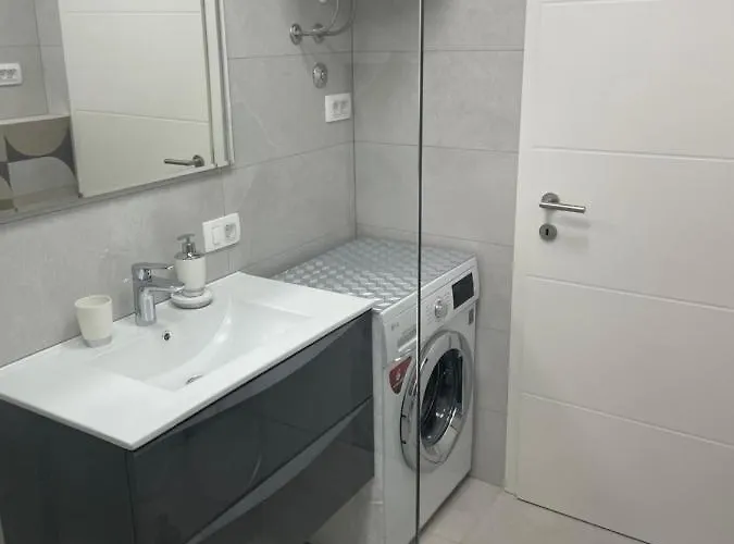 Apartment Spacious New App For 5 Persons, Close Beach&city *