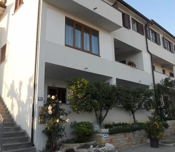 Spacious New App For 5 Persons, Close Beach&city Apartment